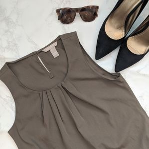 Chic BANANA REPUBLIC dress shirt!